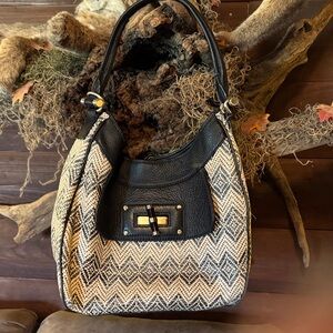 Banana Republic Black and Cream Woven Shoulder Hobo Bag 🎉 last final price drop🎉
